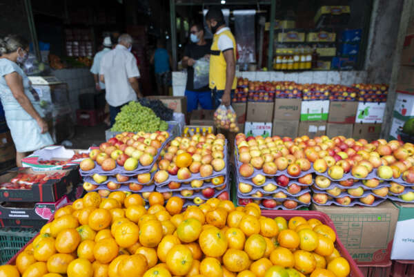 Produtos tradicionais natalinos incrementam vendas na Ceasa-CE - Centrais  de Abastecimento do Ceará - S/A